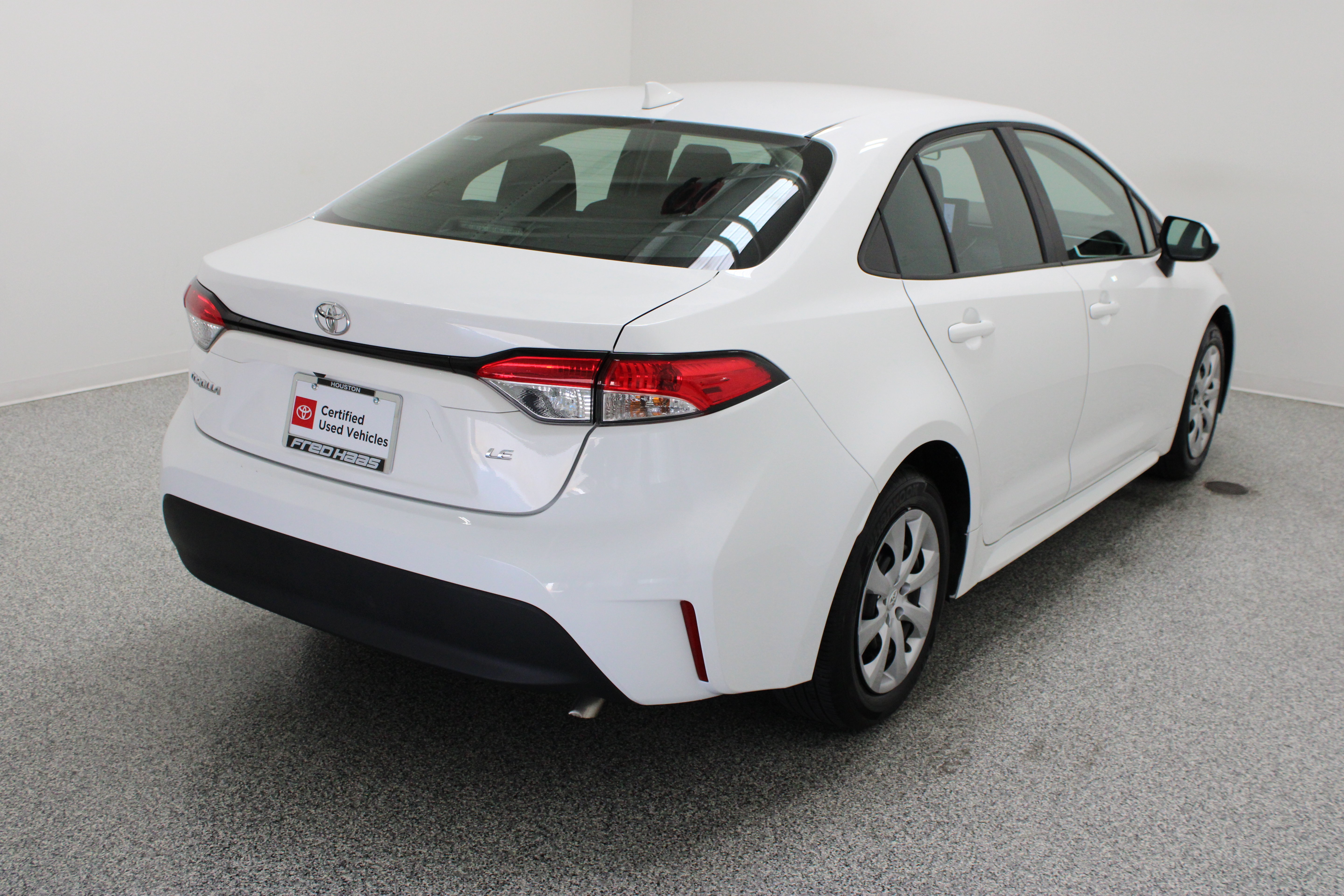 Certified 2025 Toyota Corolla LE FWD image 7