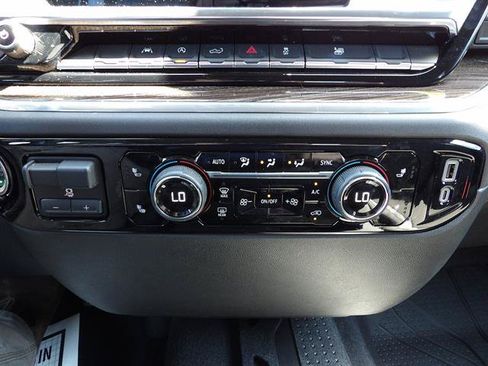 Certified 2025 Chevrolet Silverado 1500 LT AWD/4WD image 25