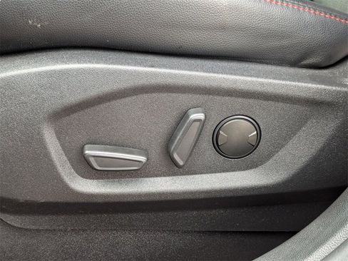 Used 2023 Ford Edge ST-Line image 15