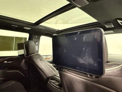 Certified 2023 Cadillac Escalade Premium Luxury Platinum image 30