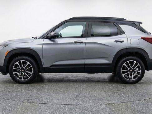 Used 2025 Chevrolet TrailBlazer LT FWD image 5
