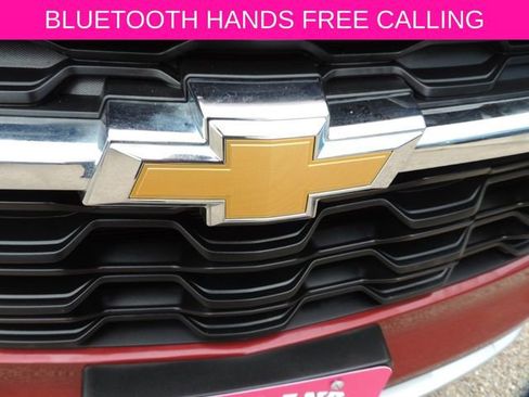 Certified 2025 Chevrolet Trax LT w/ LT Convenience Package image 11