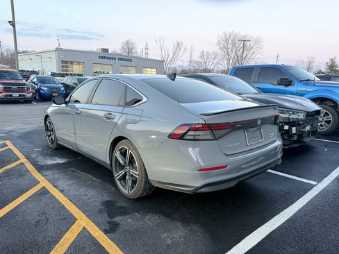 Used 2023 Honda Accord Sport image 6