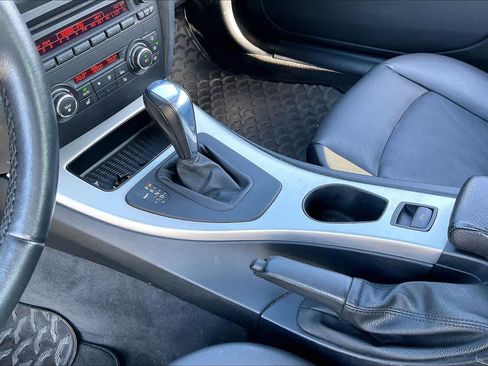 Used 2012 BMW 328i Convertible image 14