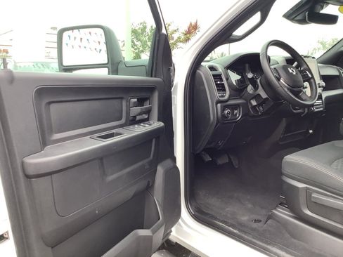 New 2025 RAM 2500 Tradesman AWD/4WD image 11
