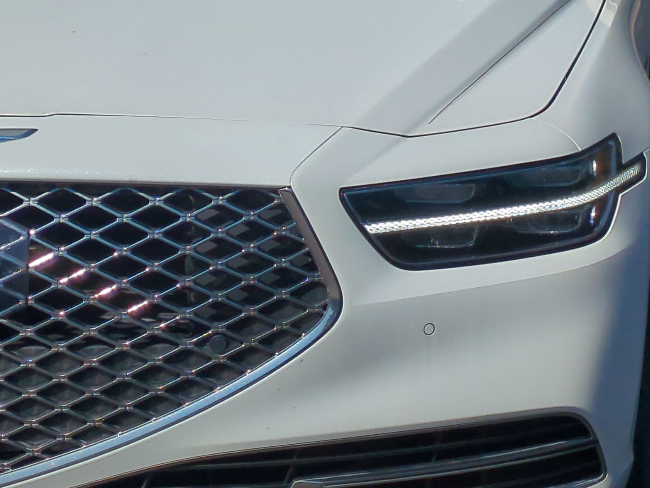 Used 2022 Genesis G90 5.0 Ultimate RWD image 6