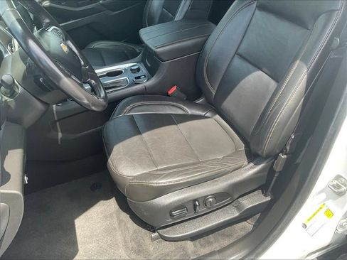 Used 2020 Chevrolet Traverse LT w/ LT Premium Package AWD/4WD image 20