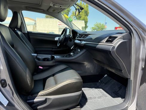 Used 2012 Lexus CT 200h Premium FWD image 13