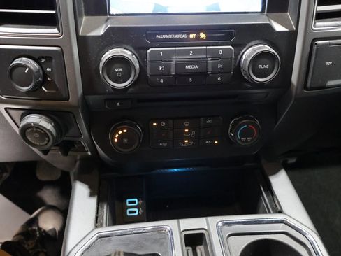 Used 2018 Ford F150 XLT w/ Equipment Group 302A Luxury AWD/4WD image 26