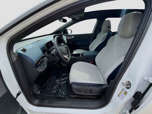 Certified 2025 Volkswagen ID.4 Pro S w/ ID.4 Black Package image 19