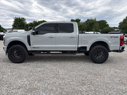 Used 2025 Ford F250 Lariat w/ Lariat Ultimate Package AWD/4WD image 3