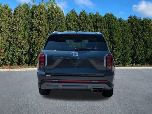 Used 2024 Hyundai Palisade SEL w/ Premium Package FWD image 5