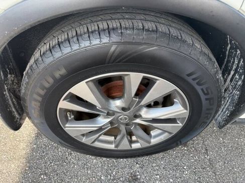 Used 2015 Nissan Murano SL w/ SL Technology Package FWD image 10