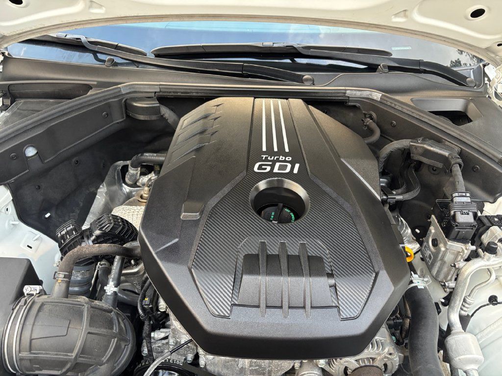 Used 2023 Genesis G70 2.0T w/ Sport Prestige Package RWD image 18
