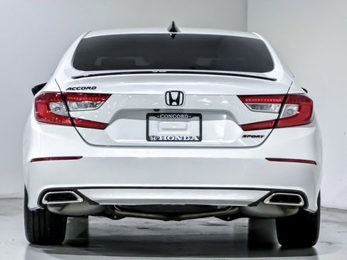 Used 2021 Honda Accord Sport image 9