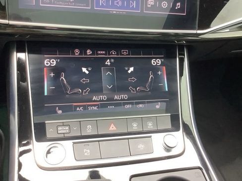 Used 2025 Audi Q7 2.0T Premium AWD/4WD image 35
