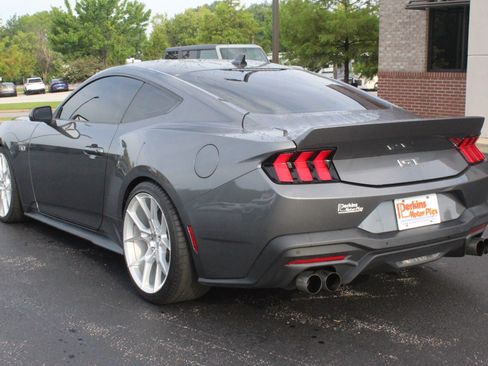 Used 2024 Ford Mustang GT RWD image 8