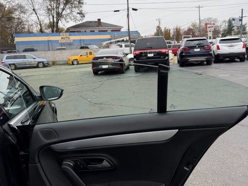 Used 2010 Volkswagen CC Luxury image 18