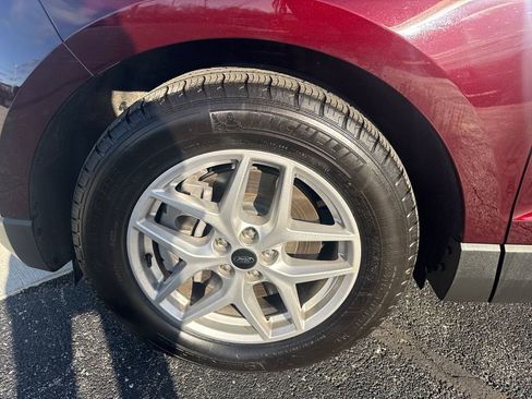 Used 2024 Ford Edge SEL w/ Convenience Package image 16