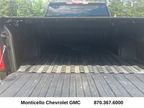 Used 2024 Chevrolet Silverado 1500 High Country w/ Midnight Edition AWD/4WD image 28
