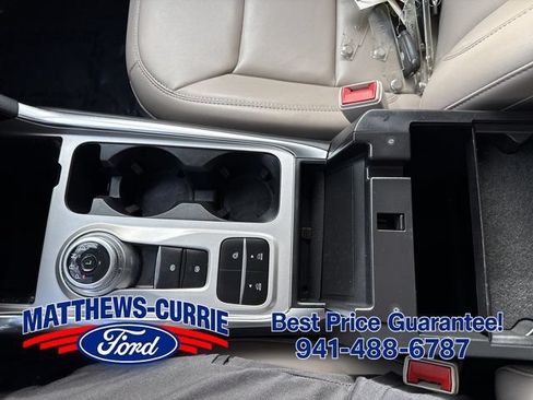 Certified 2022 Ford Explorer XLT w/ Equipment Group 202A RWD image 23