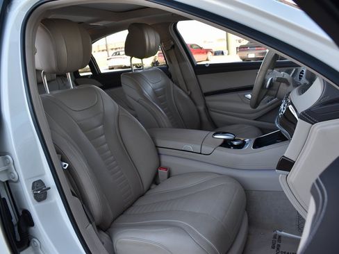 Used 2018 Mercedes-Benz S 560 Sedan image 22