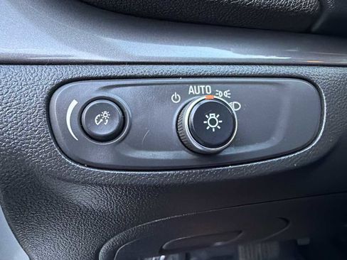 Used 2018 Buick Encore Preferred image 34