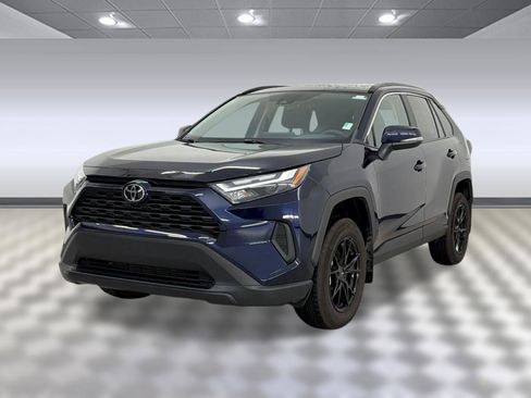Used 2025 Toyota RAV4 XLE w/ Convenience Package FWD image 1