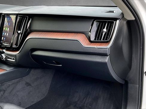 Certified 2023 Volvo XC60 B6 Ultimate w/ Climate Package image 26