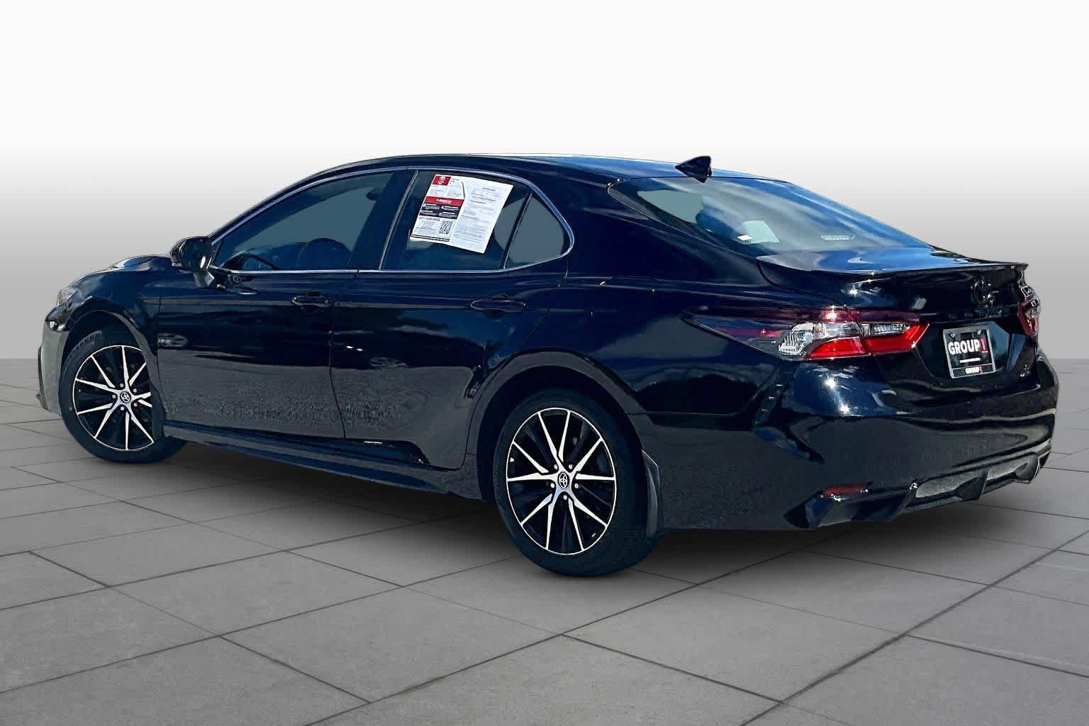 Used 2024 Toyota Camry SE AWD/4WD image 12