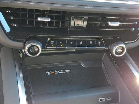 New 2026 Chevrolet Suburban Z71 w/ Comfort Package image 5