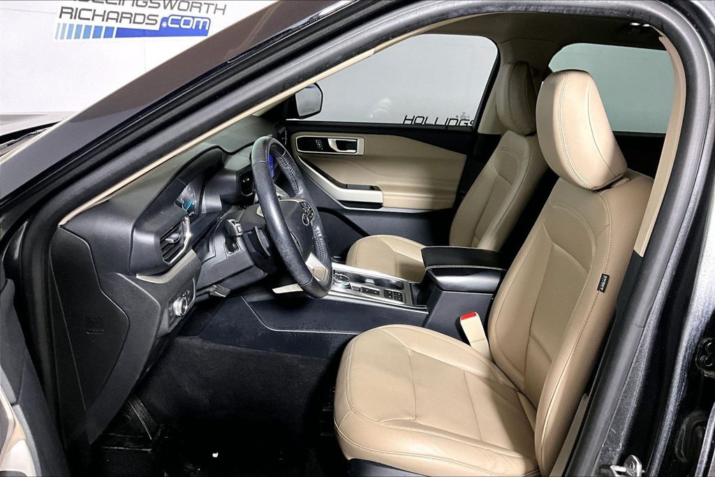 Used 2020 Ford Explorer XLT w/ Equipment Group 202A RWD image 20