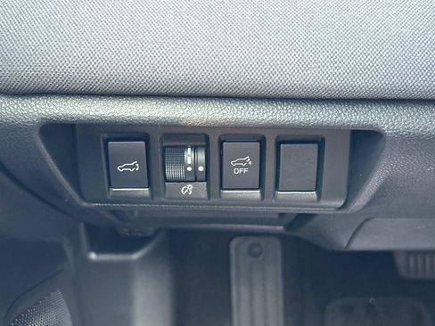 Used 2023 Subaru Outback Premium AWD/4WD image 36