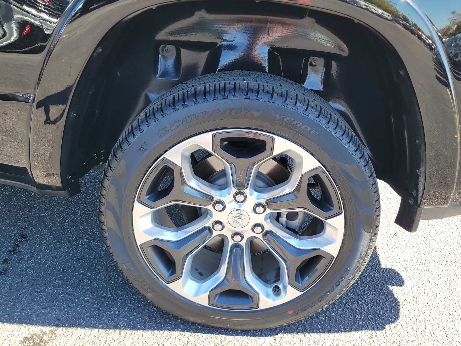 Used 2023 RAM 1500 Limited AWD/4WD image 14