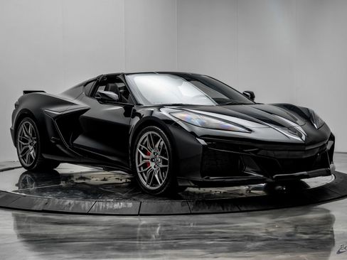 Used 2025 Chevrolet Corvette Z06 image 28