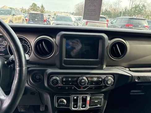 Used 2018 Jeep Wrangler Sport AWD/4WD image 10