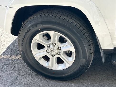 Used 2016 Toyota 4Runner SR5 Premium AWD/4WD image 21