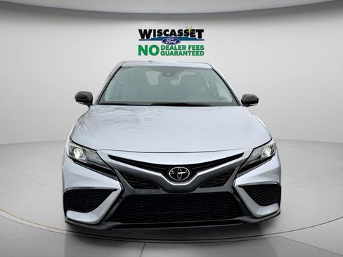 Used 2024 Toyota Camry SE w/ Convenience Package FWD image 10