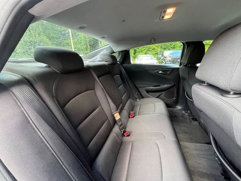 Used 2019 Chevrolet Malibu LT FWD image 27