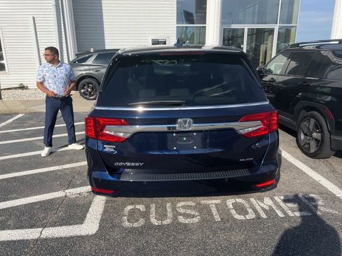 Used 2019 Honda Odyssey Elite image 4