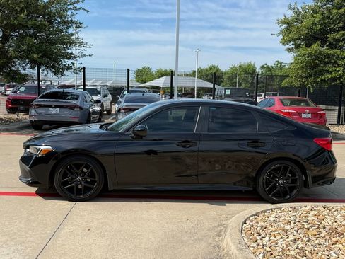 Used 2023 Honda Civic Sport image 2