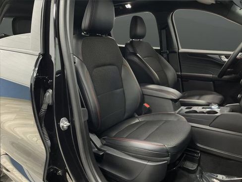 Used 2024 Ford Escape ST-Line w/ Tech Pack #1 image 31