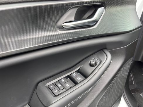 New 2025 Jeep Grand Cherokee L Altitude image 25