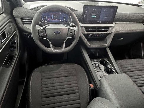 Used 2026 Ford Explorer ST-Line image 12