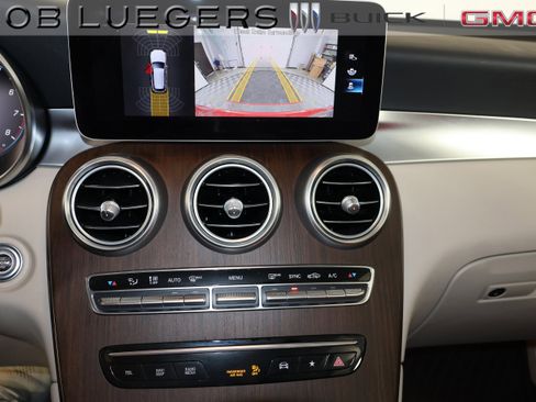 Used 2022 Mercedes-Benz GLC 300 4MATIC SUV image 26