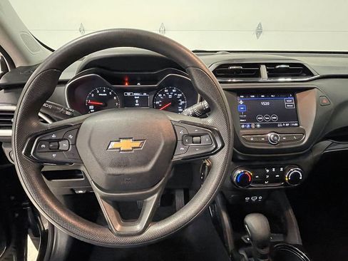 Used 2023 Chevrolet TrailBlazer LS image 33