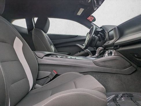 Used 2020 Chevrolet Camaro LT image 24
