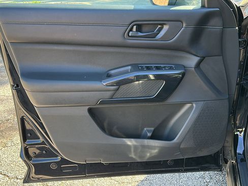 Certified 2023 Nissan Pathfinder S image 12