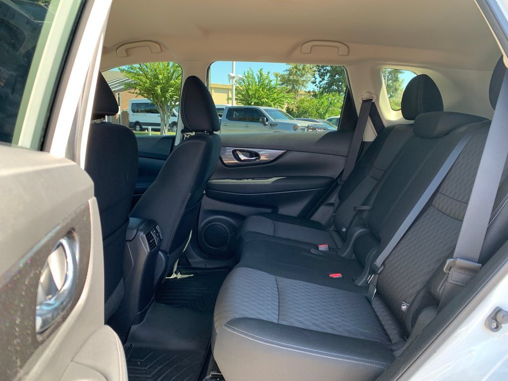 Used 2019 Nissan Rogue S w/ Special Edition Package FWD image 28