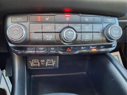 Used 2022 Dodge Durango GT image 9